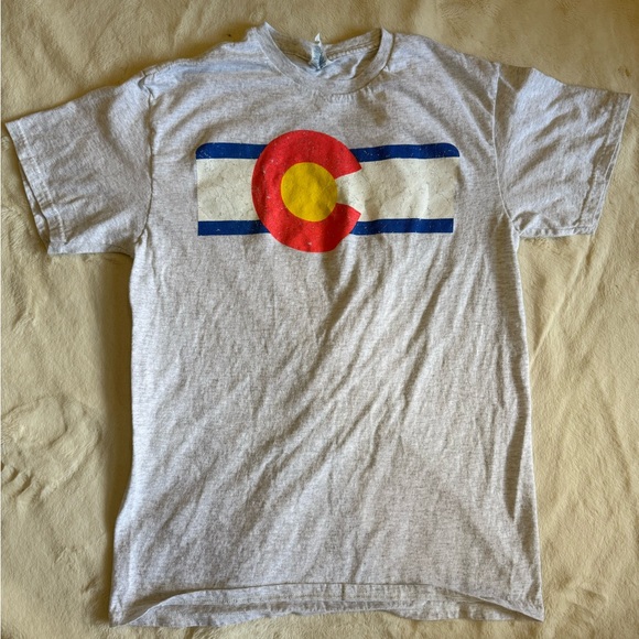 Gray Colorado Tshirt - Picture 1 of 3
